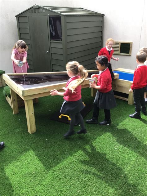 Grateley Primary School Exploring The New Science Area