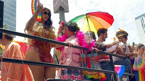 Cdmx Color Alegr A Y Ni Un Derecho Menos As Se Vive La Marcha Lgbtqi