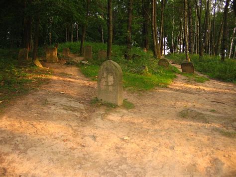 Bieszczady Cmentarz żydowski w Lesku