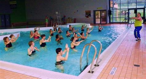 La Zumba Se Pratique En Bassin Aquatique Vic Le Comte 63270