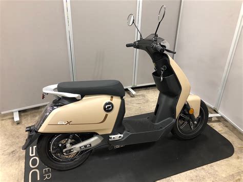 ご成約済み認定中古車両 SUPER SOCO CUX 2020年 ゴールデンイエロー電動バイク XEAM ジーム