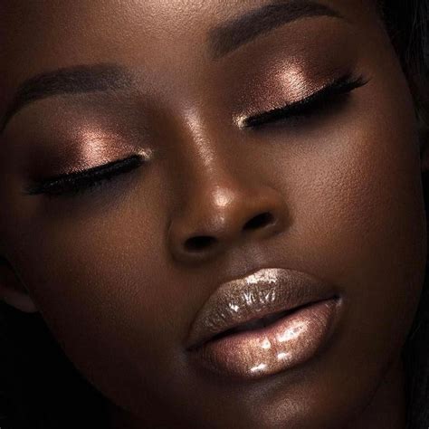 17 Surprisingly Brilliant Makeup Hacks You Need To Know Glamour Makeup Skin Makeup Dark Skin