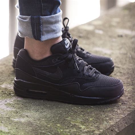 Nike Wmns Air Max 1 Essential Triple Black Sneakerb0b Releases