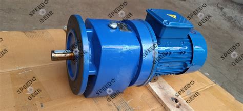 Kw To Kw Three Phase Inline Helical Gear Motors Voltage