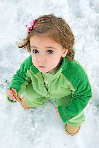 Renesmee In The Snow Renesmee Carlie Cullen Photo 15366589 Fanpop