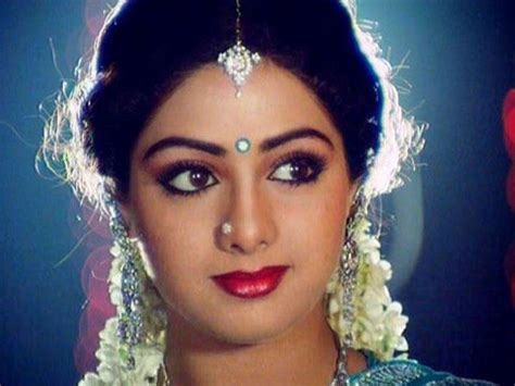 Sridevi Wallpapers Top Free Sridevi Backgrounds Wallpaperaccess