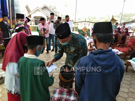 Peringati Tahun Baru Islam Parosil Santuni Yatim Piatu