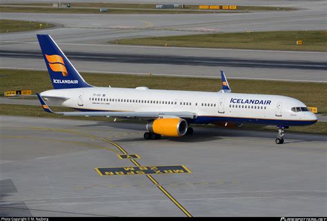 TF ISV Icelandair Boeing 757 256 WL Photo By G Najberg ID 813965