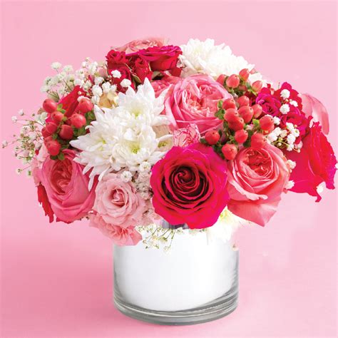 Lavish Love Rose Bouquet for valentine - LA-wide Delivery