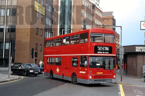 35mm Colour Slide London Transport Metroline MCW DR101 16 M945 A945SUL