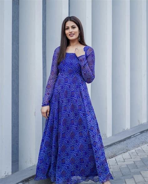 Pin By Akhila Dasari On Gowns And Frocks Simple Frocks Long Kurta