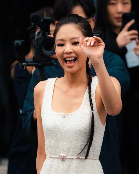 230308 Dathhh IG JENNIE At CHANEL Fall Winter 2023 24 Ready To Wear