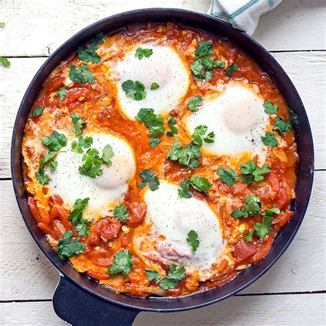 Vertiefen Einen Vertrag Abgeschlossen Anwenden Shakshuka In Der Pfanne