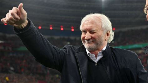 Rudi Völler bleibt bis zur WM 2026 DFB Sportdirektor folgt jetzt