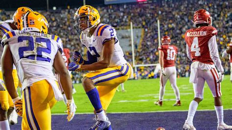 LSU Tigers football: Offense is finally something worth celebrating