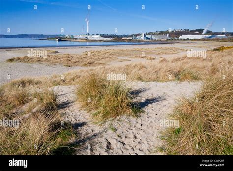 Par Beach Looking Towards Par Docks Cornwall Uk Stock Photo Alamy