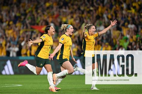 Wwc23 Qtr Final Australia France L R Sam Kerr Of Australia Ellie