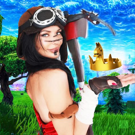 Sexy Renegade Raider Fortnite Llama Crown By Lunastorta5350 On Deviantart