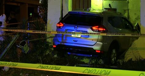 Injured After Suv Slams Into Home Cbs Miami