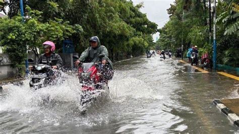 Pagi Ini 4 Rt Dan Puluhan Ruas Jalan Di Jakarta Dikepung Banjir Ini