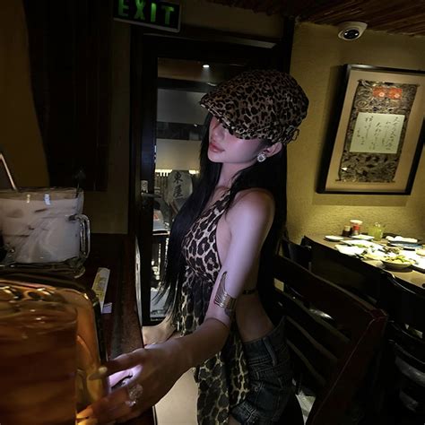 Cutenew Sexy Vest Halter Deep V Off Sleeves Backless Skinny Personality Hot Chick Look Thinner