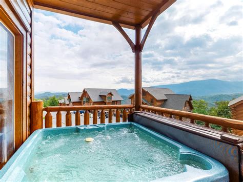 Tennessee Cabins with Hot Tub | Smoky Mountain Cabins | Vacasa