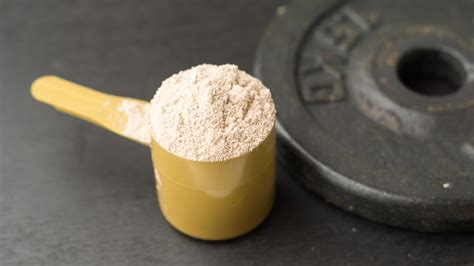 The #1 Best Protein Powder for Weight Loss, Says Dietitian — Eat This ...