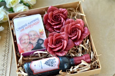 Что можно подарить на день рождения подруге: Что подарить подруге на ...