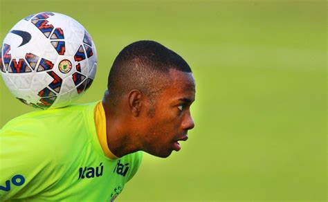 Autoridades Italianas Piden La Extradición De Robinho