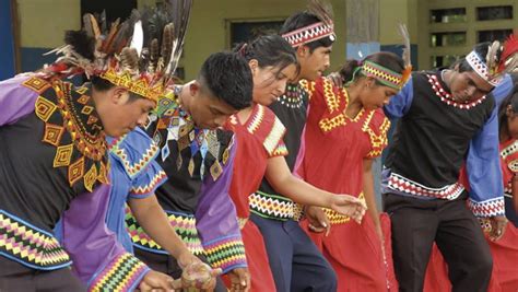 Comarca Ng Be Bugl Conmemora Sus A Os Con Un Desfile Cultural