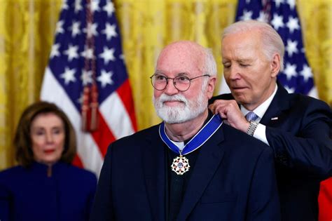 Fr. Greg Boyle, Nancy Pelosi among Presidential Medal of Freedom ...