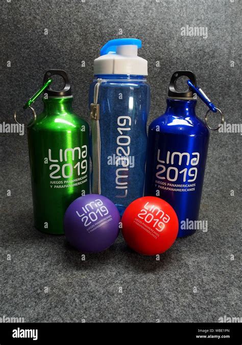 Juegos Con Botellas Y Pelotas Juegos Retos Y Pasatiempos Con Botellas