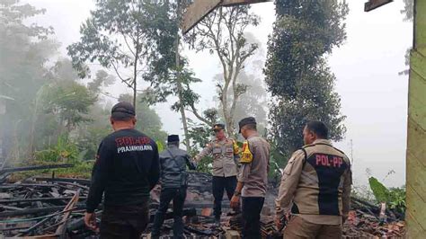 3 Rumah Warga Garut Ludes Terbakar Diduga Akibat Korsleting Listrik