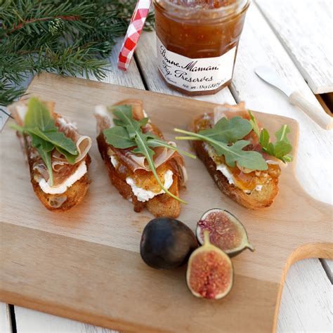 Fig Goat Cheese And Prosciutto Crostini Recipe Epicurious