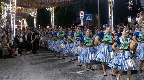 Marchas Encheram Ruas De Amares Brilho Cor E Muita Gente Terras