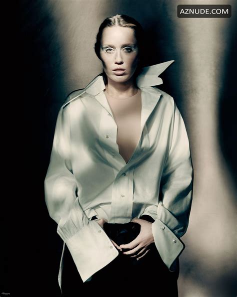 Miley Cyrus Sexy And Nude Photoshoot For Maison Margiela AW25 Collection AZNude