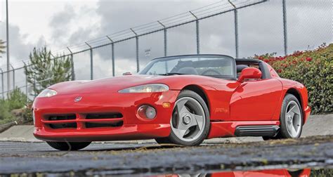 A Look Back At The 1992 Dodge Viper Rt10