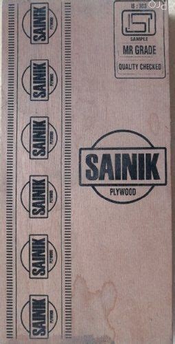 Strong Solid Long Lasting Durable Brown Sainik Plywood Board Size 8 X