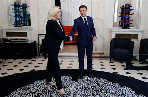 Europ Ennes Marine Le Pen Ouverte Au D Bat Si Emmanuel Macron Met Sa