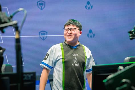 Uzi wins his second 1v1 title in a row at All-Stars 2017 - The Rift Herald