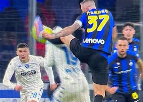 Moviola Inter Empoli Espulsione Di Skriniar Per Fallo Su Caputo