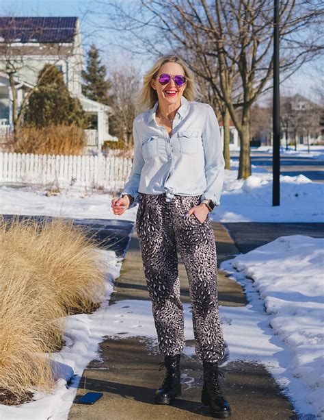 How To Style Joggers In Winter Doused In Pink