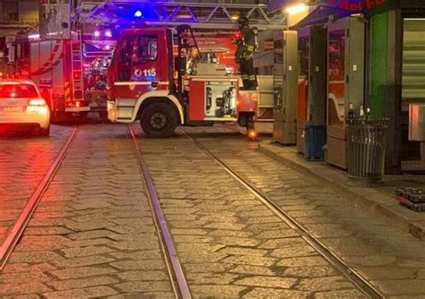 Fumo E Fiamme Dal Forno Di Un Ristorante A Milano Legnanonews