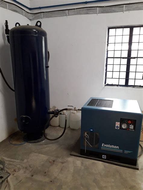 IR 10 HP Used Base Mount Screw Compressor Maximum Flow Rate 21 50