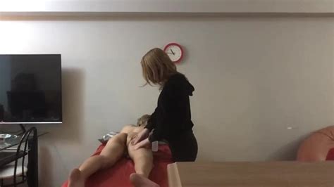 Masseuse Blonde Légitime Giving à Une énorme Bite Asiatique 1er Rendez