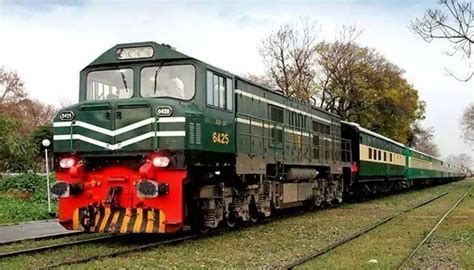 Pakistan Railways To Run Five Special Trains On Eid Ul Fitr Pakistan