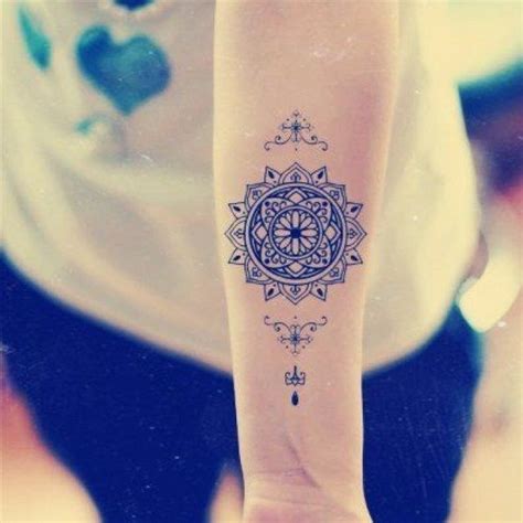 60 tatuajes de mandalas que sacarán tu lado más zen Nuevos tatuajes