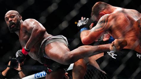 Ufc Jon Jones Stops Stipe Miocic With Spinning Kick To Retain