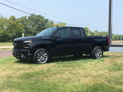 2019 Silverado 4WD RST Crew Cab in Black | Autos y motocicletas, Camionetas, Camiones