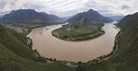 Fluviul Yangtze Din China Cel Mai Lung Din Asia și Al Treilea Din Lume